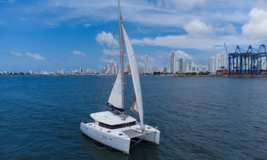 ¡Oferta del día! Catamarán Lagoon de 40 pies en alquiler en Cartagena, Colombia.