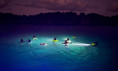 Excursion nocturne en bateau de plongée en apnée avec collation et boissons