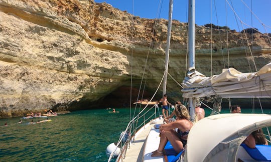 Private sailboat cruises in Albufeira and Benagil caves