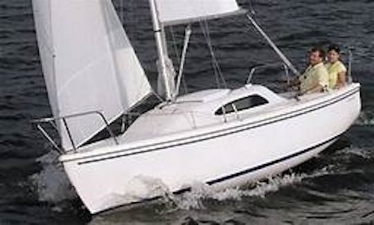 Catalina Capri Discover Sailing in Kirkland!