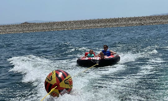 We use a Tube 
Safety Ball between the boat and the tube, maximizing the tube performance and keeping the riders safe and visible to other boaters.