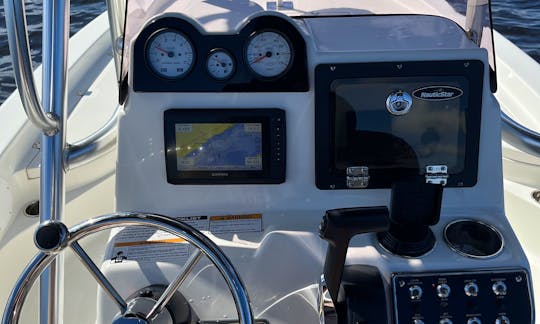 Explore Fort Myers Beach: Rent 22ft Nautic Star 2200 Sport for Ultimate Fun