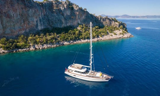 Luxury Yacht Maris 20