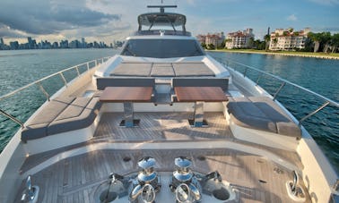 Mega Yacht Ferretti 92' 2019 partindo de Miami