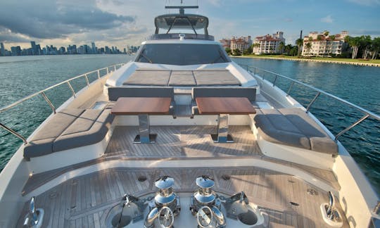 El megayate Ferretti 92' 2019 sale de Miami