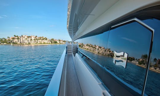 El megayate Ferretti 92' 2019 sale de Miami