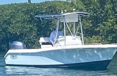 21ft Sea Hunt 207 Triton Center Console for Rent in Islamorada Florida!