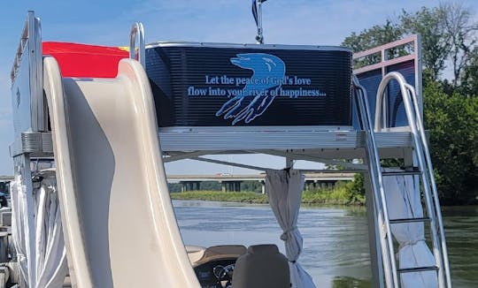 Pontoon w/ waterslide! Create wonderful memories on Delaware River Captain incl.