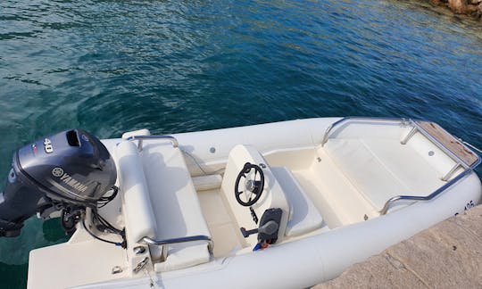 Scanner Cosmo 420 RIB A small boat with a lot of space…