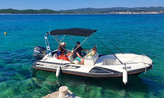 ZAR 53 Formenti is the perfect boat to rent for wonderful day at the sea!