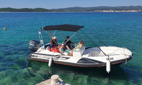 ZAR 53 Formenti is the perfect boat to rent for wonderful day at the sea!