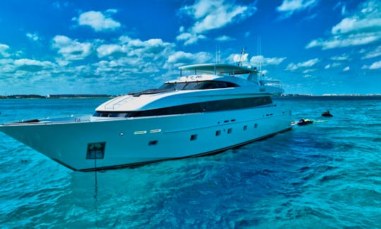 Miami Mega Yacht Tour