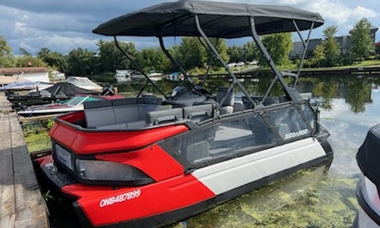 Novo pontão de festa de cruzeiro Sea Doo Switch de 18 pés em Keswick, Georgina