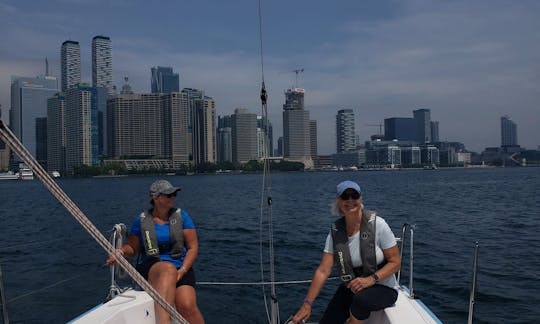 28' Sailboat for 5 guests in Toronto