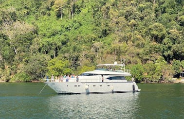Velista 70ft Maiora Luxury Yacht Charter