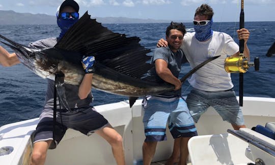 Charters de pêche sportive personnalisés à bord d'un yacht Hatteras de 46 pieds