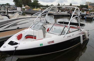 Yamaha AR230 Tubing/Wake boat on Lake Dora, Florida