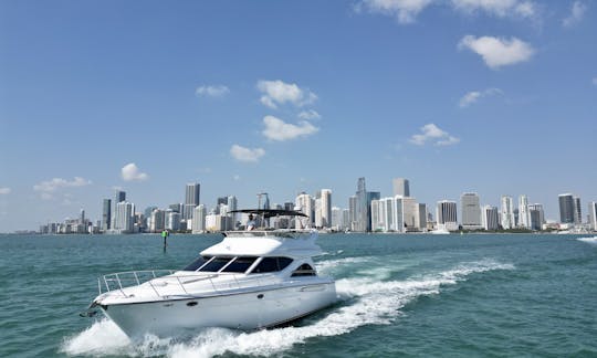 Maxum 50ft Yacht 🛥️ - Enjoy a memorable day only $150 for hour!