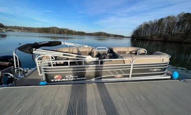 2023 SunTracker 20 ft. Party Barge Pontoon in Cumming, Georgia