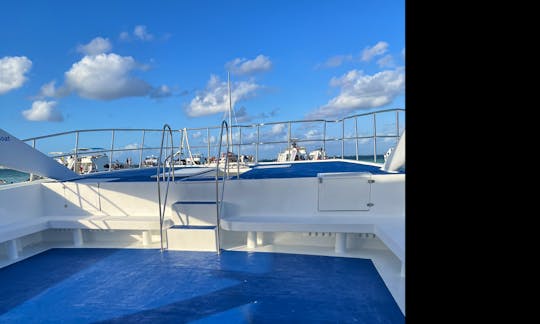 🤩🔥SPRING BREAK 2024🛥Rent A Luxury Motor Yacht in Sosúa,puerto Plata 🎊🔥🛥