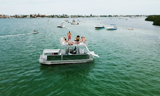 Ultimate Party Barge com toboágua 🛝, Music 🎶, Games 🎉