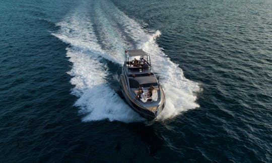HYPE YACHT PRIVATE CHARTER 