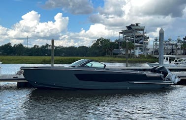 Mastercraft Aviara 34ft Luxurious Boat in Charleston
