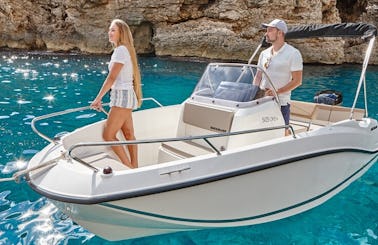 Rent boat B520 'Neptuno' (5p) without licence in Palma, Spain