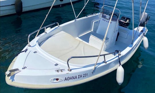 Rent this Powerboat for 5 People in Sivota