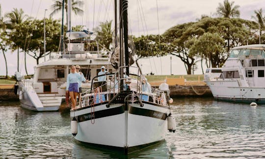 Classic Sailing Yacht 41ft Islander Freeport in Honolulu, Hawaii