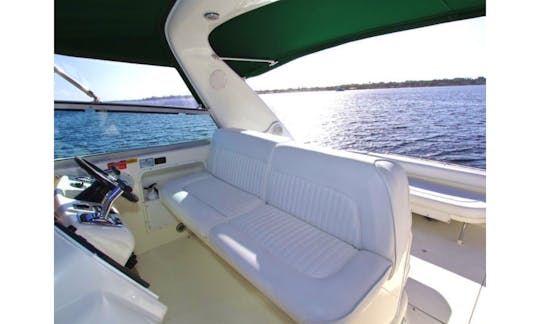 Gorgeous Sea Ray Sundancer 40 in Chicago with Stunning Interior 