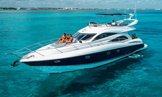 Luxury 60ft Sunskeeker close to Tulum!