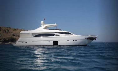 Luxury 84ft FRT motor yacht WB41!