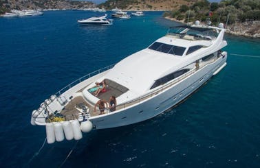 Spectacular 98ft FRT power mega yacht for 8 people WB44!