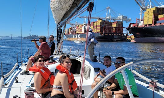 Iate à vela Tripp 43 Cruiser Racer na Baía de São Francisco