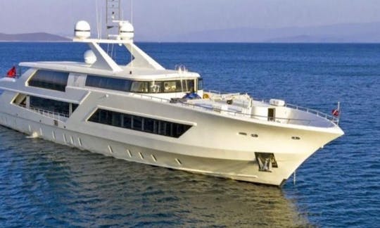 158ft Amazing VET Super Yacht WB52!