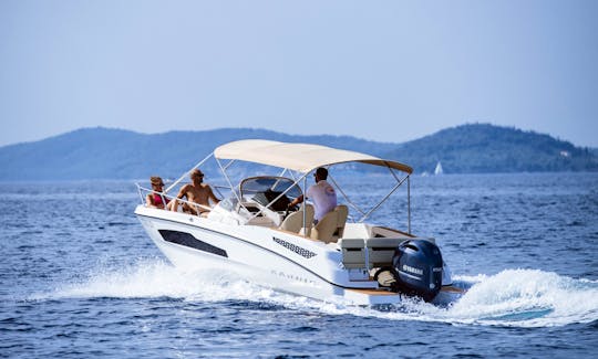 Karnic 6.7 Open Boat Rental in Zadar