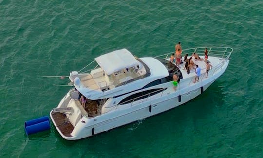 Enjoy Miami In Azimut 60ft Motor Yacht!!!!