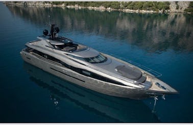 Charter the Luxury 125ft Superyacht WB62 Rental in Muğla, Turkey