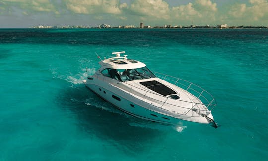 Oferta da semana! Iate Sea Ray de 47 pés com tudo incluído em Cancún, México.