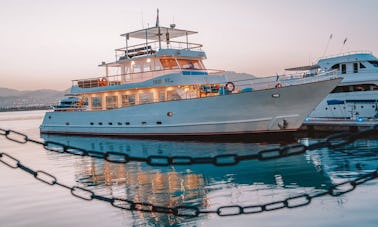 Trident Motor Yacht em Aqaba, Jordânia (Por pessoa)