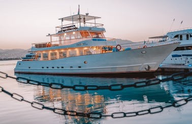 Trident Motor Yacht in Aqaba, Jordan (Per person)