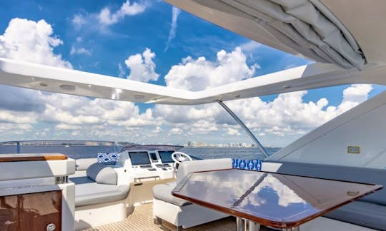70´ Azimut Luxury Yacht In Miami, Florida