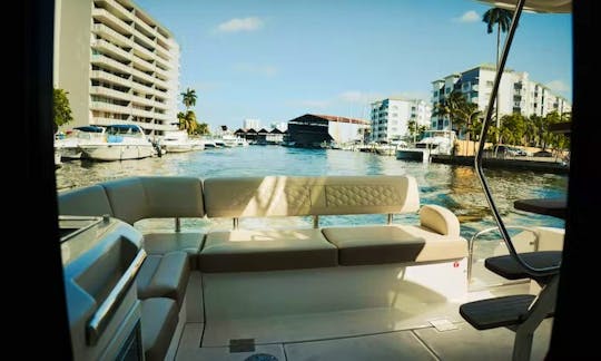 Enjoy Miami In 45ft Regal Motor Yacht!!! 1 Hour Free (Monday To Thursday)