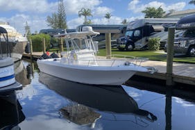25ft Center Console Pro Line Boat in Fort Lauderdale