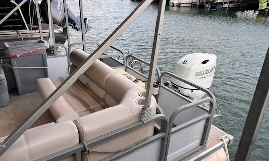 26' 2023 Custom Pontoon - Lake Travis