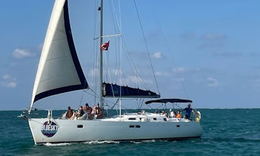 Location de voile de luxe Beneteau Oceanis 473 à Grand Cayman, Îles Caïmans