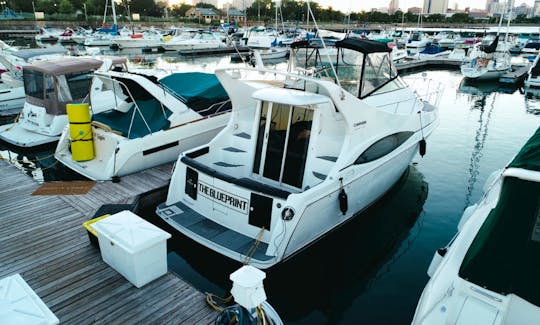 37' Luxury Carver Multi-Level Yacht w/ Premium Sound