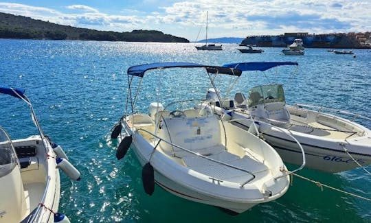 Beneteau Flyer 550 - Yamaha 150 Rental in Cres