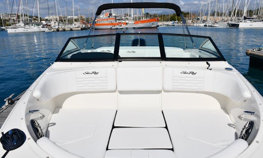 Descubra a Riviera Francesa com estilo e luxo! Reserve um novo Sea Ray Sport 2024